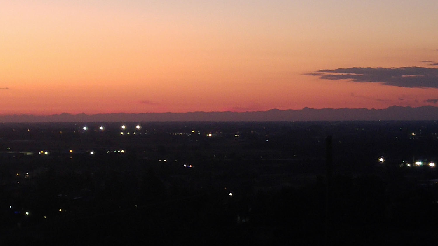 2016 07 17_213110 Tramonto con Alpi